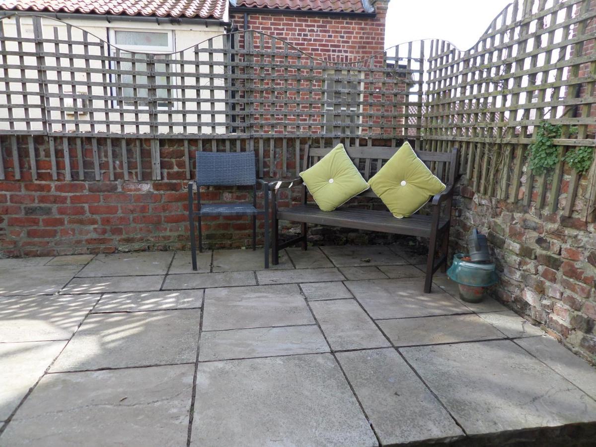 Award Winning Pet Friendly Paddock Cottage Whitby Exterior foto