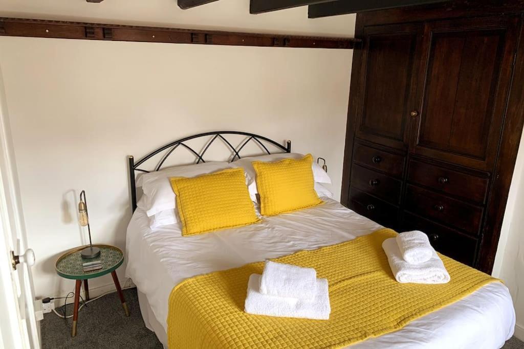 Award Winning Pet Friendly Paddock Cottage Whitby Exterior foto